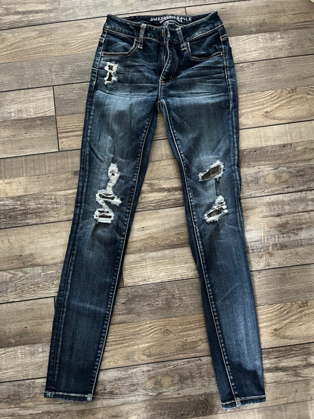 American Eagle Outfitters Dark Blue Distressed Skinny Jeans Size 0